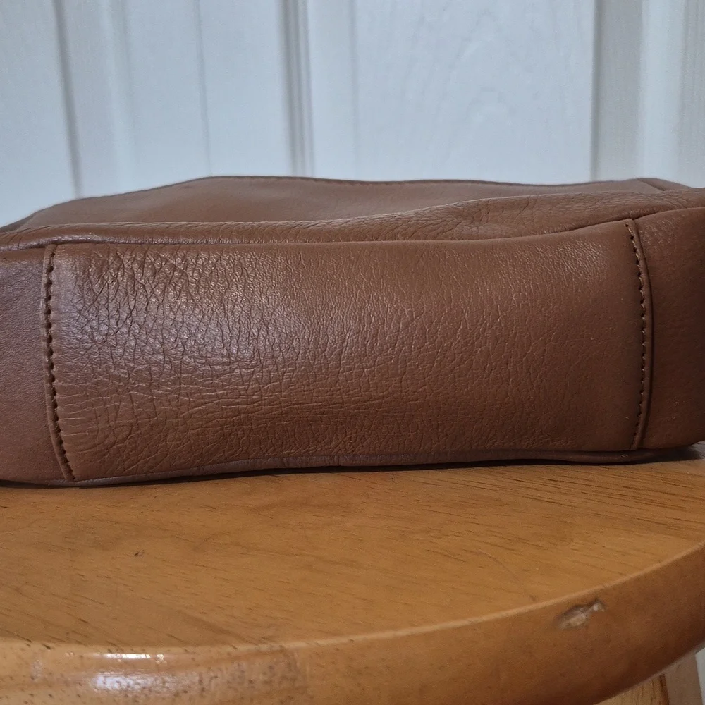 FREE Great American Leatherworks Brown Quilted Chain Strap Shoulder Bag - Picture 9 of 14